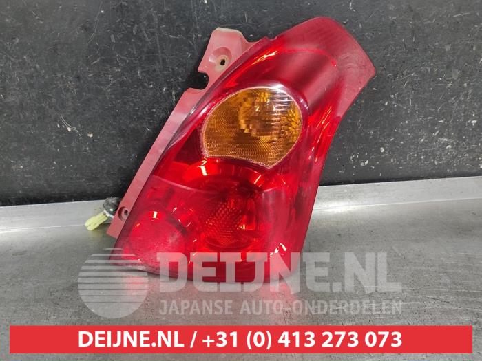 Suzuki Swift Achterlicht rechts O683912