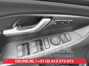 Hyundai I30 Kombischalter Fenster O683984 foto 3