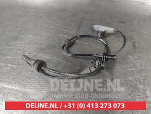 Gebruikte ABS Sensor Nissan Micra (K14) 1.0 IG-T 100 Prijs € 25,00 Margeregeling aangeboden door V.Deijne Jap.Auto-onderdelen BV