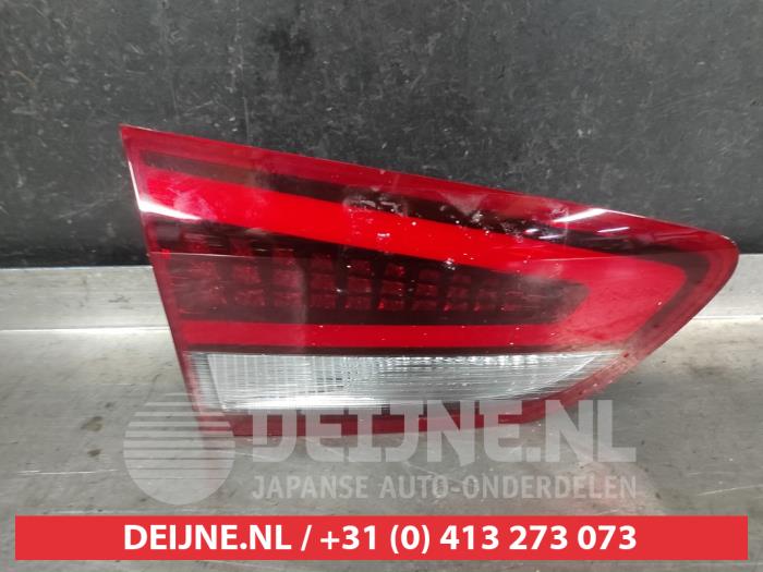 Hyundai I30 Tailgate reflector, left O684000