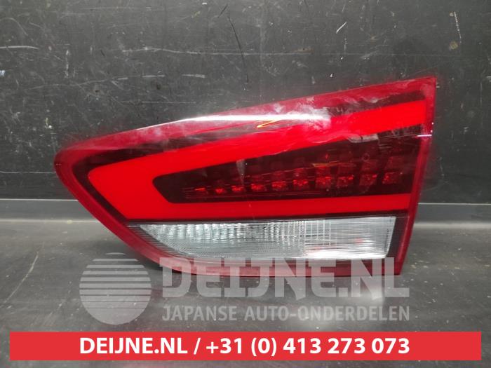 Hyundai I30 Tailgate reflector, right O684001