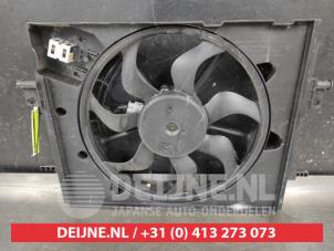 Nissan Micra Kühlgebläsegehäuse O683977 foto 2