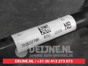 Nissan Micra Antriebswelle links vorne O683978 foto 2