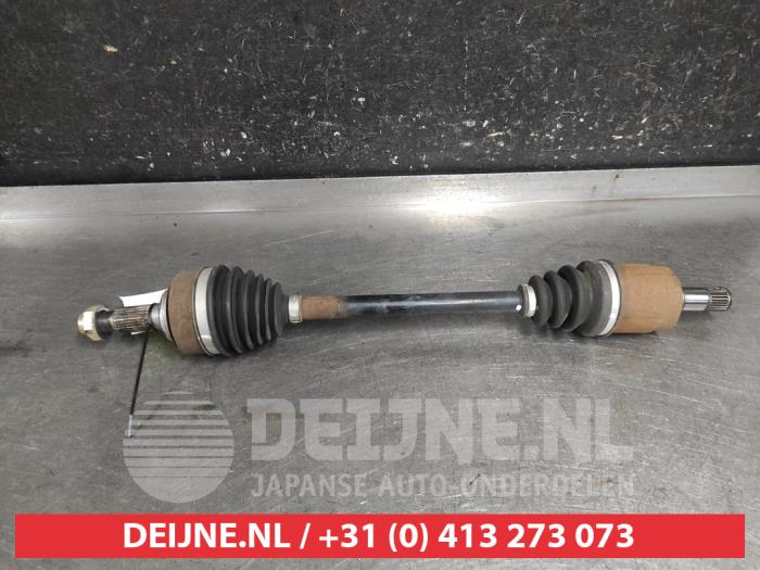 Gebruikte Steekas links-voor Honda Jazz (GE6/GE8/GG/GP) 1.4 VTEC 16V Prijs € 50,00 Margeregeling aangeboden door V.Deijne Jap.Auto-onderdelen BV