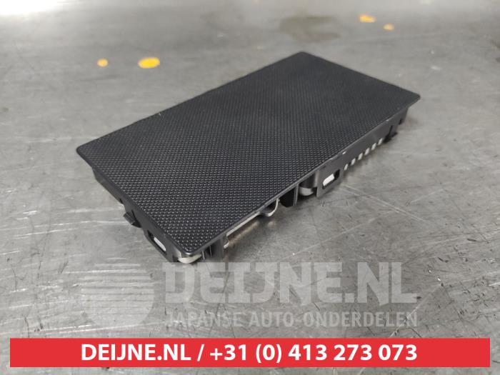 Kia Ceed Drahtloses Ladegerät O684654