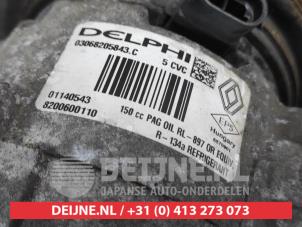 Nissan Qashqai Air conditioning pump O684786 photo 2