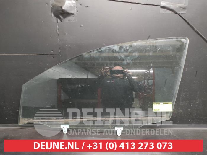 Nissan Qashqai+2 Türscheibe 4-türig links vorne O684823