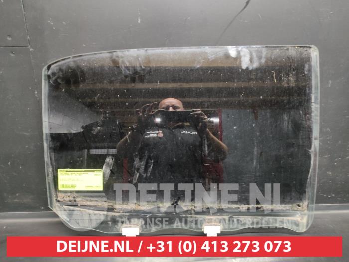 Isuzu D-MAX Türscheibe 4-türig rechts hinten O684860