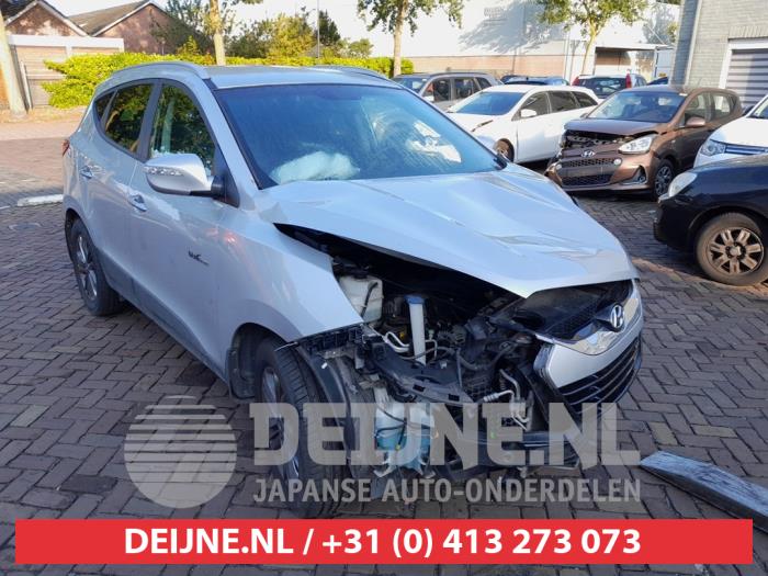 Hyundai IX35 Kotflügel rechts vorne O684897
