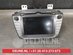 Gebruikte Radio Hyundai iX35 (LM) 1.6 GDI 16V Prijs € 200,00 Margeregeling aangeboden door V.Deijne Jap.Auto-onderdelen BV