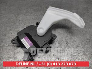 Toyota Corolla Verso Heizventil Motor O9990009482 foto 3