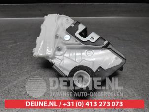Honda CR-V Deurslot Mechaniek 4Deurs links-voor O9990009512 foto 2