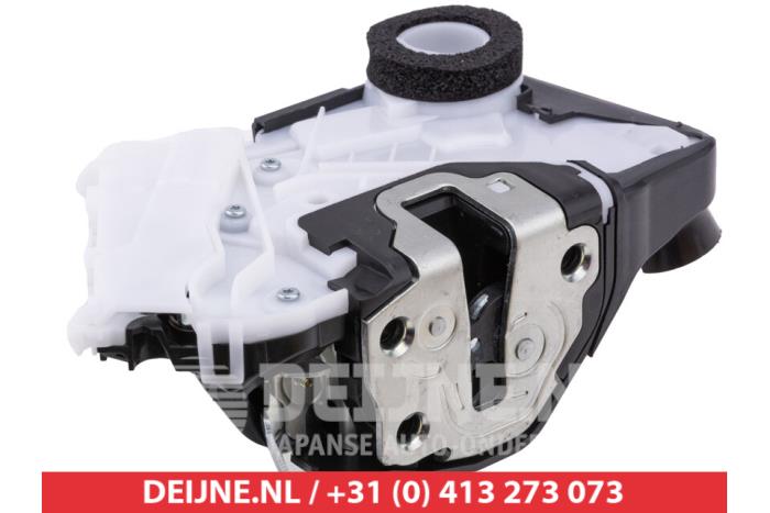 Honda CR-V Front door lock mechanism 4-door, right O9990009514
