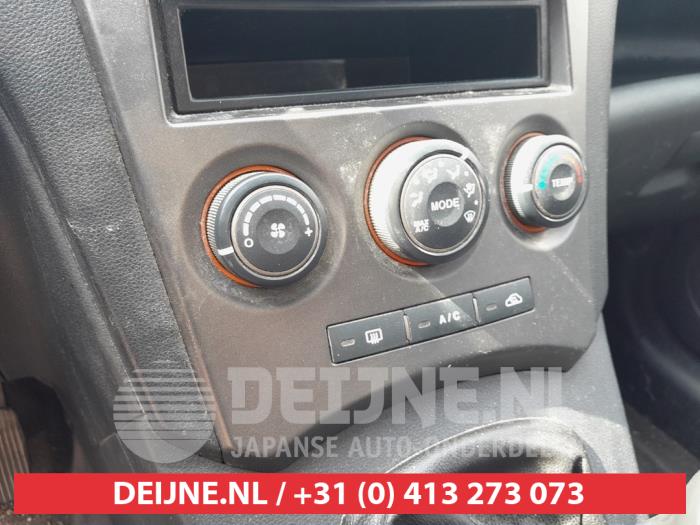 Kia Carens Heizung Bedienpaneel O685139