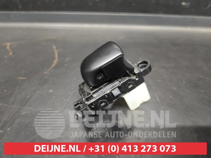 Nissan Qashqai Elektrisch Raam Schakelaar O685236