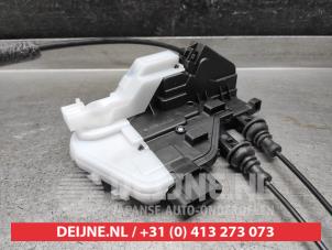Hyundai Santafe Türschlossmechanik 4-türig links vorne O9990009533 foto 3