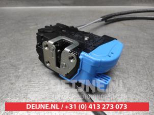 Hyundai Veloster Türschlossmechanik 4-türig rechts vorne O9990009537 foto 2