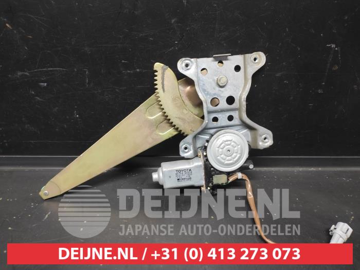 Toyota Landcruiser Rear door window mechanism 4-door, left O685326