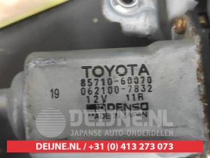 Toyota Landcruiser Ruitmechaniek 4Deurs links-achter O685326 foto 3