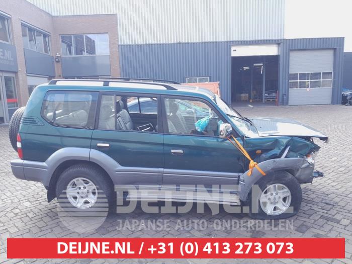 Toyota Landcruiser Front door 4-door, right O685340