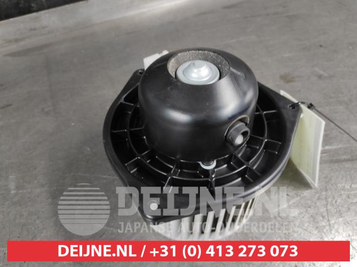 Suzuki Grand Vitara Heating and ventilation fan motor O685350