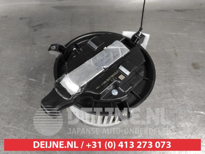 Nissan Qashqai Heating and ventilation fan motor O685387