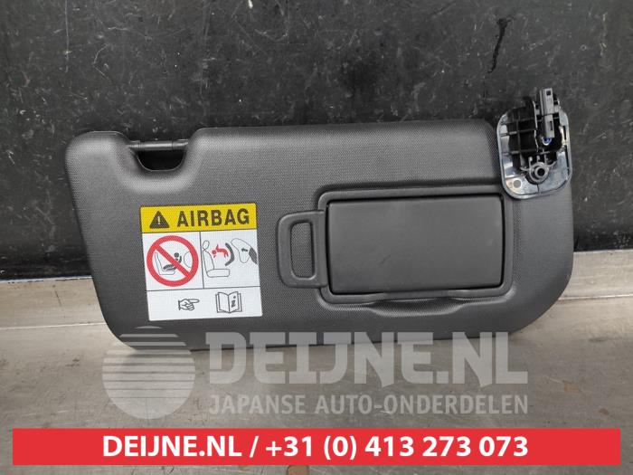 Nissan Qashqai Sonnenblende O685402