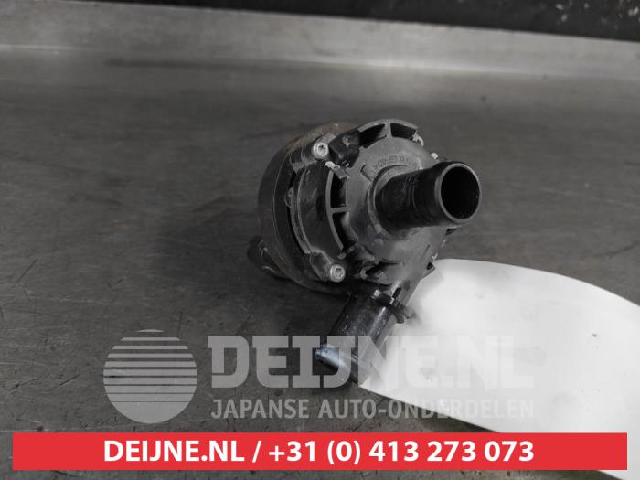 Nissan Qashqai Additional water pump O685426