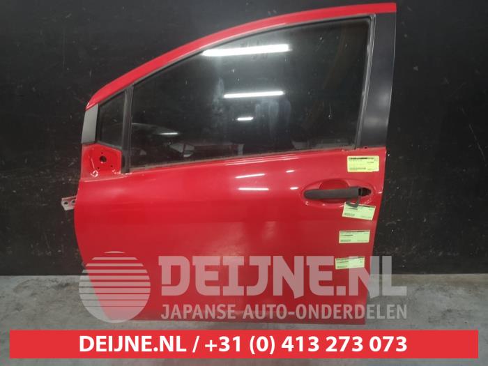 Toyota Yaris Portier 4Deurs links-voor O685504