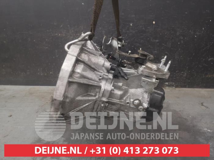 Suzuki Swift Versnellingsbak O685609