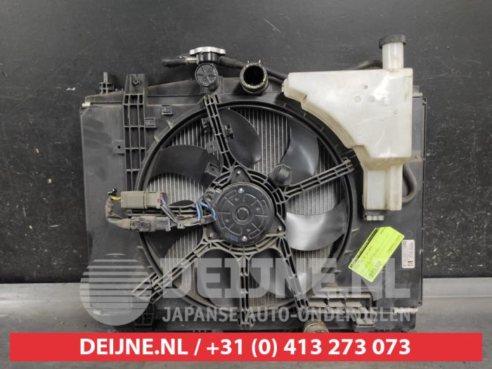 Gebruikte Radiateur Nissan Juke (F15) 1.6 16V Prijs op aanvraag aangeboden door V.Deijne Jap.Auto-onderdelen BV