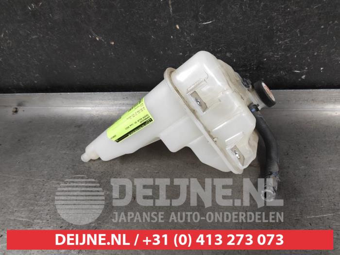 Toyota Hilux Expansion vessel O685793