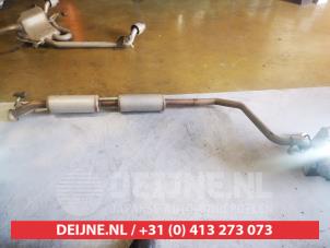 Suzuki Swift Uitlaat Middendemper O685890 foto 2