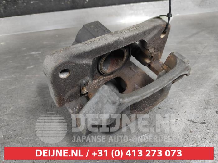 Nissan Navara Remklauw (Tang) links-achter O685958