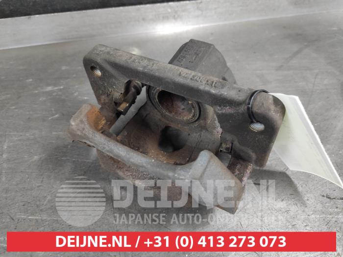 Nissan Navara Remklauw (Tang) rechts-achter O685959