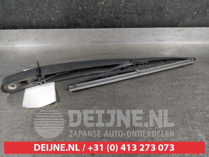 Nissan Juke Ruitenwisserarm achter O686054