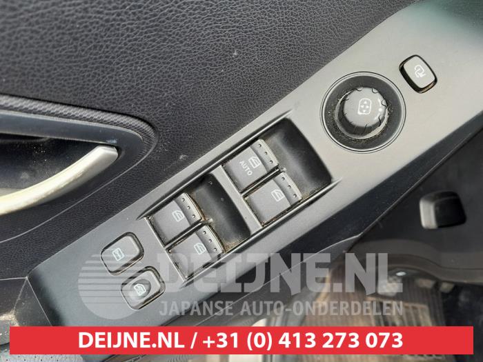 Ssang Yong Korando Combischakelaar ramen O686123