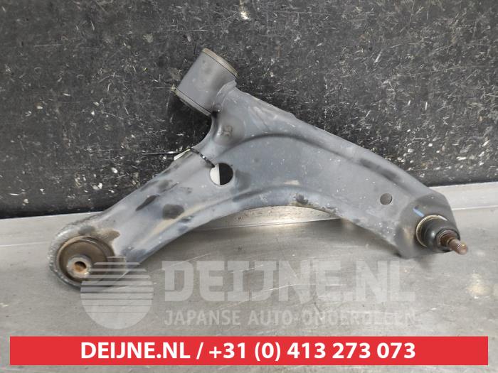 Suzuki Vitara Draagarm onder rechts-voor O686161