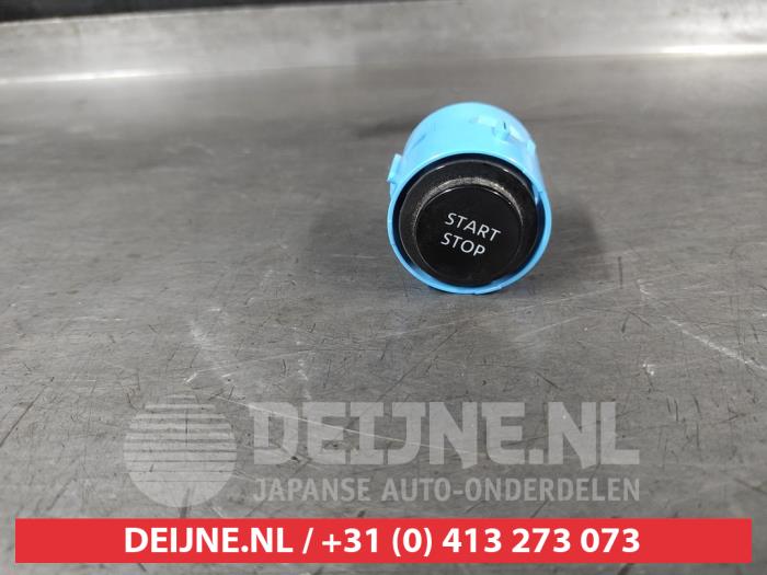Nissan Qashqai Start/Stopp Schalter O686192