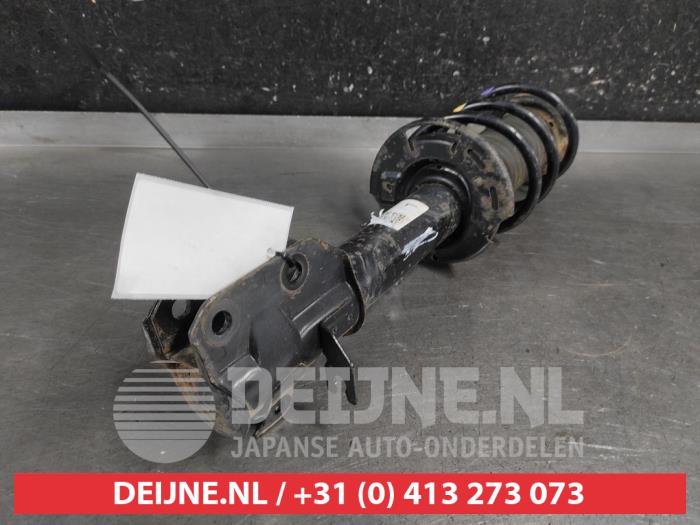 Suzuki Swift Stoßdämpferstrebe links vorne O686327