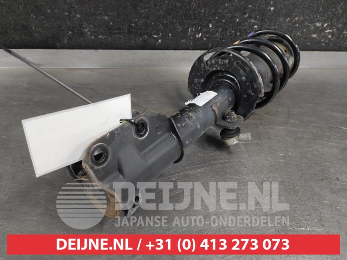 Suzuki Swift Stoßdämpferstrebe rechts vorne O686328