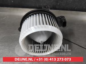 Suzuki Swift Heizung Belüftungsmotor O686354 foto 2