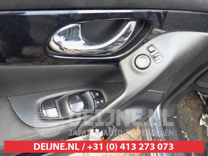 Combischakelaar ramen van een Nissan Qashqai (J11) 1.6 dCi 2014