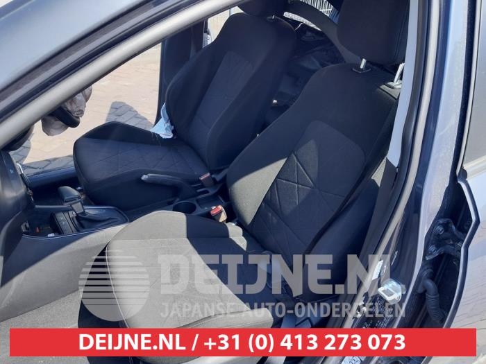 Hyundai Bayon Stoel links O686310