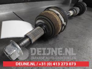 Nissan Qashqai Front drive shaft, left O686634 photo 2