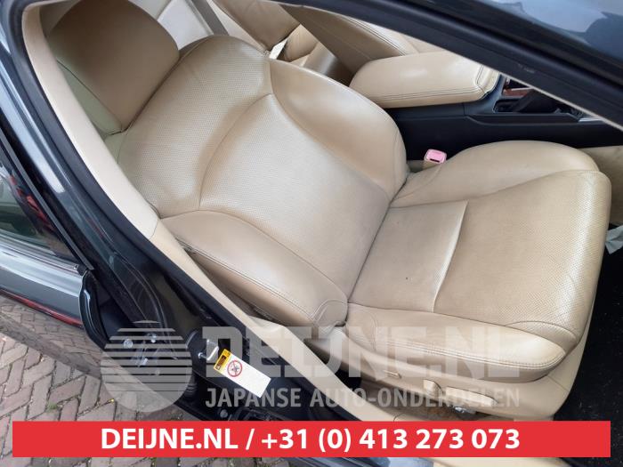Lexus IS Sitz rechts O686621