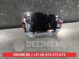 Gebruikte Spiegelglas rechts Mazda MX-30 e-SkyActiv 145 Prijs op aanvraag aangeboden door V.Deijne Jap.Auto-onderdelen BV