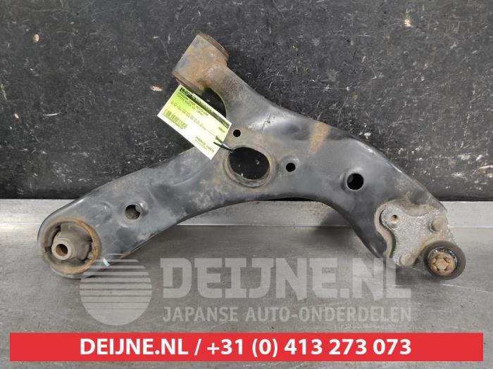 Toyota Auris Draagarm onder rechts-voor O686764