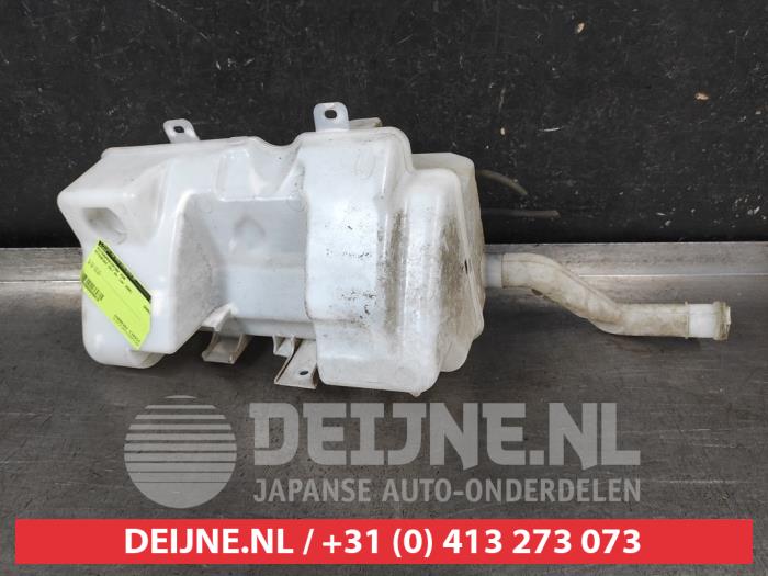 Mitsubishi Colt Ruitensproeiertank voor O686810