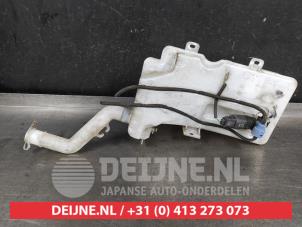 Mitsubishi Colt Scheibensprühertank vorne O686810 foto 2